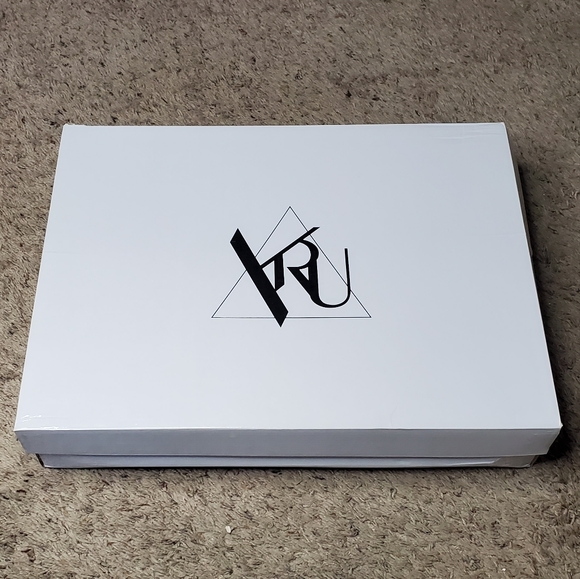 SOLD* YRU Space Cowgirl Glitter Boots - Picture 11 of 11